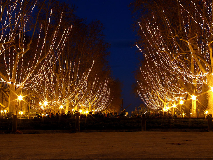 Nuit_56_Montpellier-place de la comedie_© Henri Lacombe.jpg
